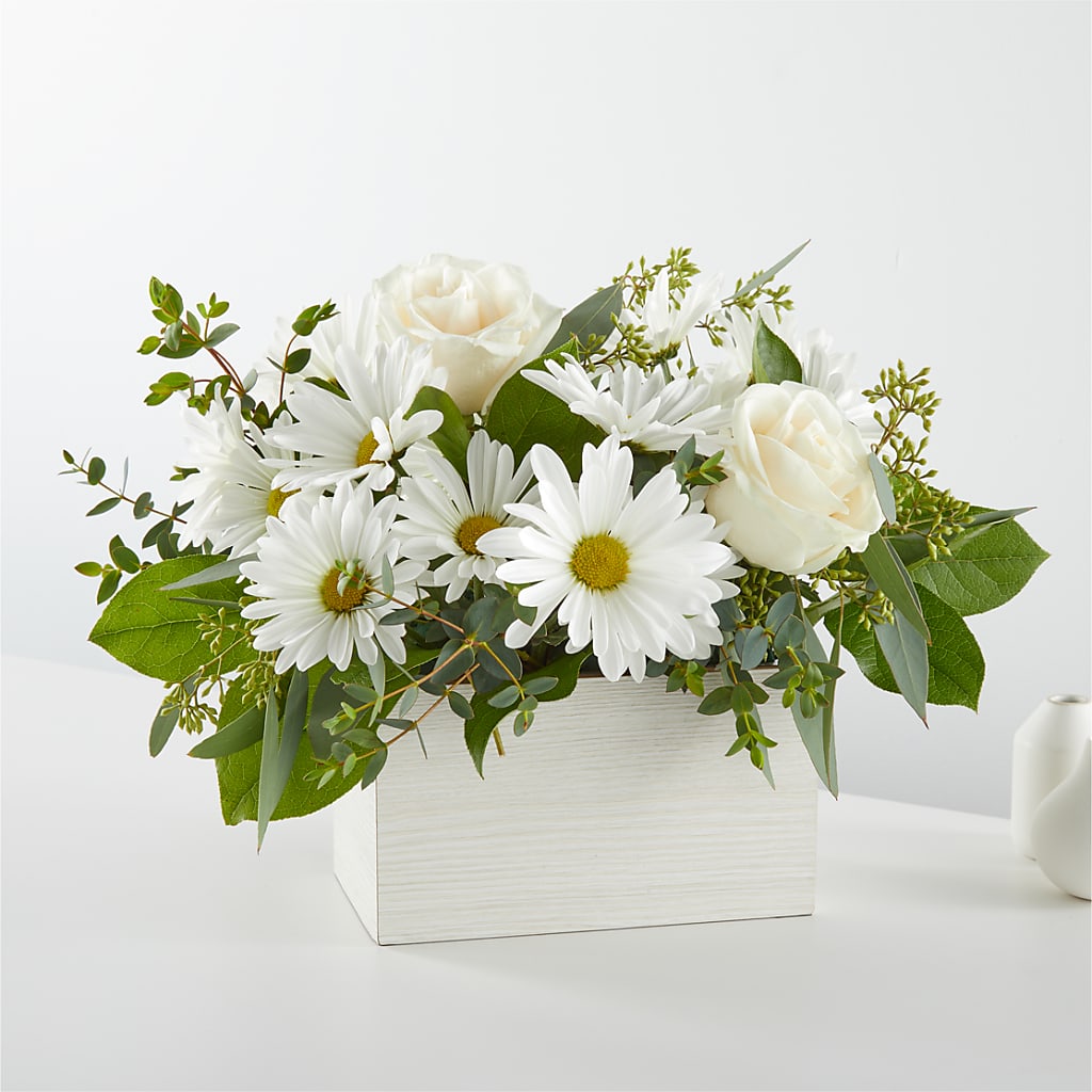 Fresh Linen Box Bouquet – For Get Me Not Florist, Williamston NC
