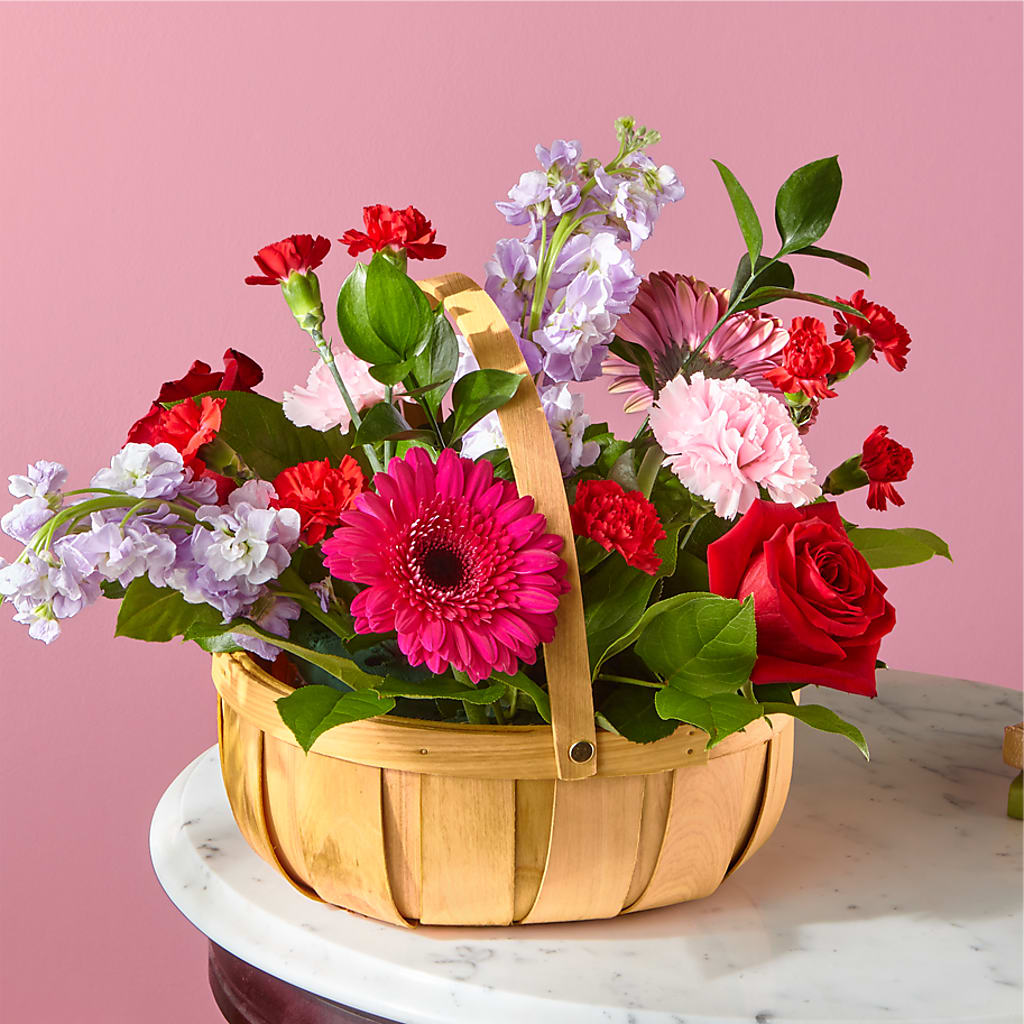 Pink Picnic Basket – For Get Me Not Florist, Williamston NC