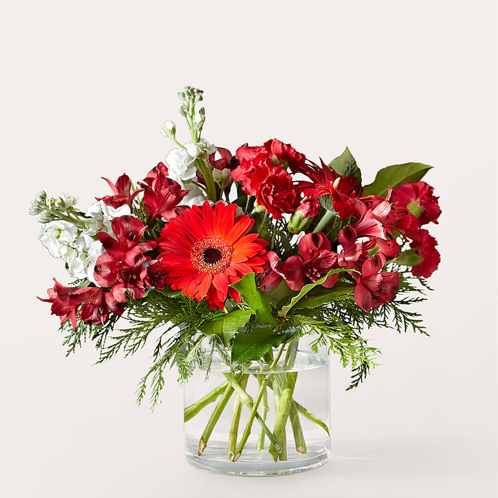 Holidaisy Bouquet – For Get Me Not Florist, Williamston NC